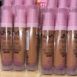 Radiant Glow Concealer in Tan with Long-lasting Hydration